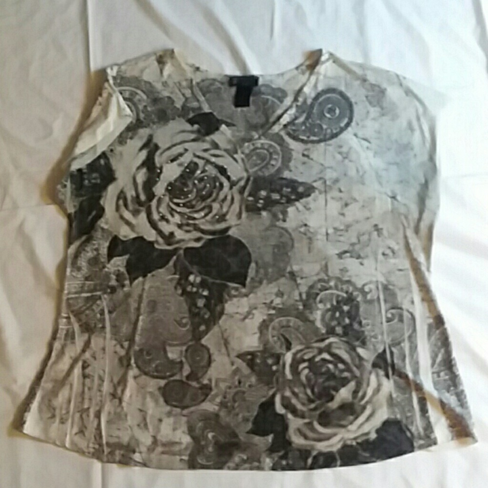 Short sleeve top
